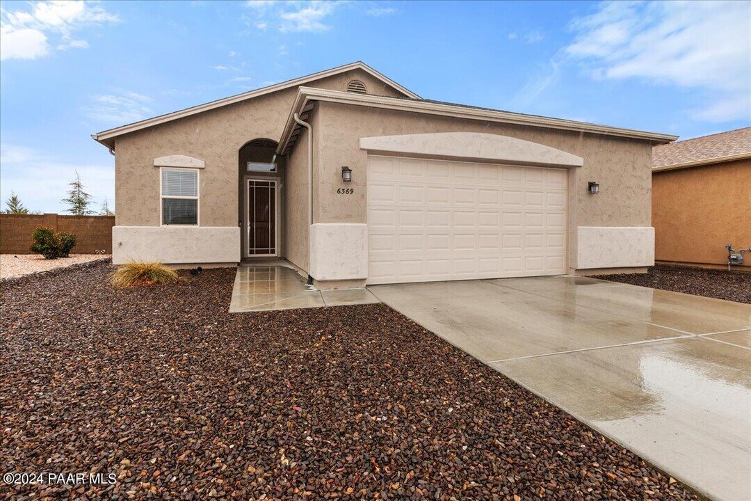 6369 Friar Way in Prescott Valley, AZ - Building Photo