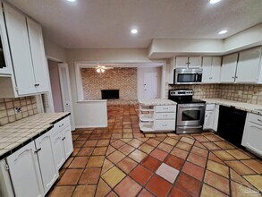 208 Nandina Rd in Gulf Breeze, FL - Building Photo - Building Photo