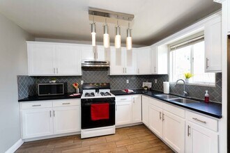 5610 Hooper Ave.-Unit -5610 in Los Angeles, CA - Building Photo - Building Photo