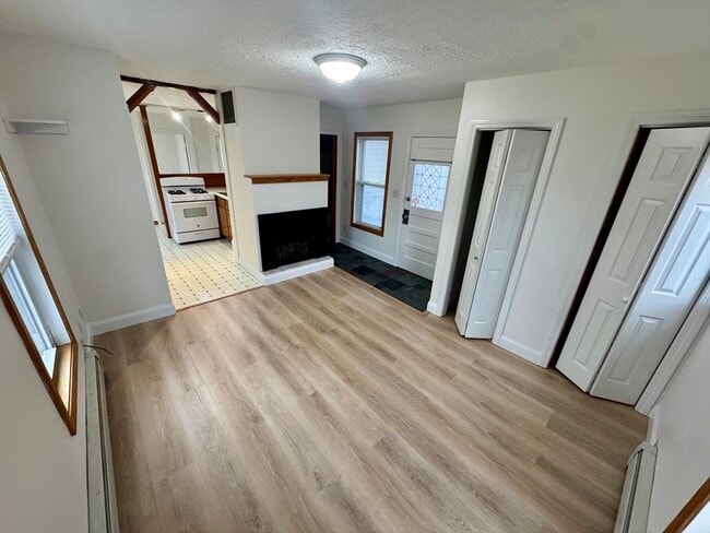 17 Hudson St in Marlborough, MA - Building Photo - Building Photo