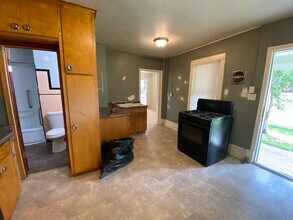 2418 California St NE in Minneapolis, MN - Building Photo - Building Photo