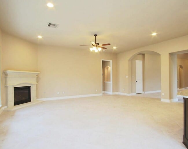 property at 10902 Kennowy Ct