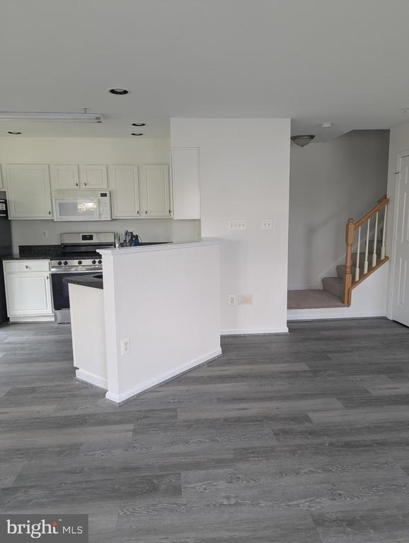 property at 4960 Clarendon Terrace