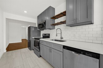 6620 Lawndale St in Houston, TX - Foto de edificio - Building Photo