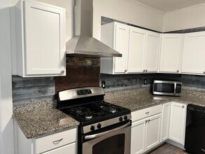 308 Park Ave, Unit #1 in Rochester, NY - Building Photo - Building Photo