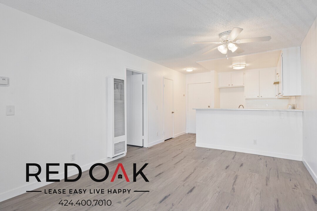 16200 Vermont Ave in Paramount, CA - Building Photo