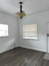 2403 Durham St in Tampa, FL - Building Photo - Building Photo