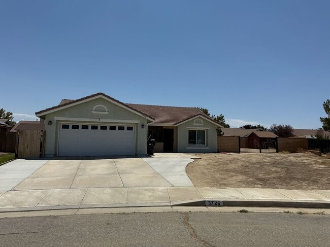 3726 Garnet Ave in Rosamond, CA - Building Photo - Building Photo