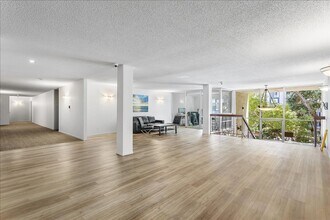 955 Shorepoint Ct in Alameda, CA - Building Photo - Building Photo