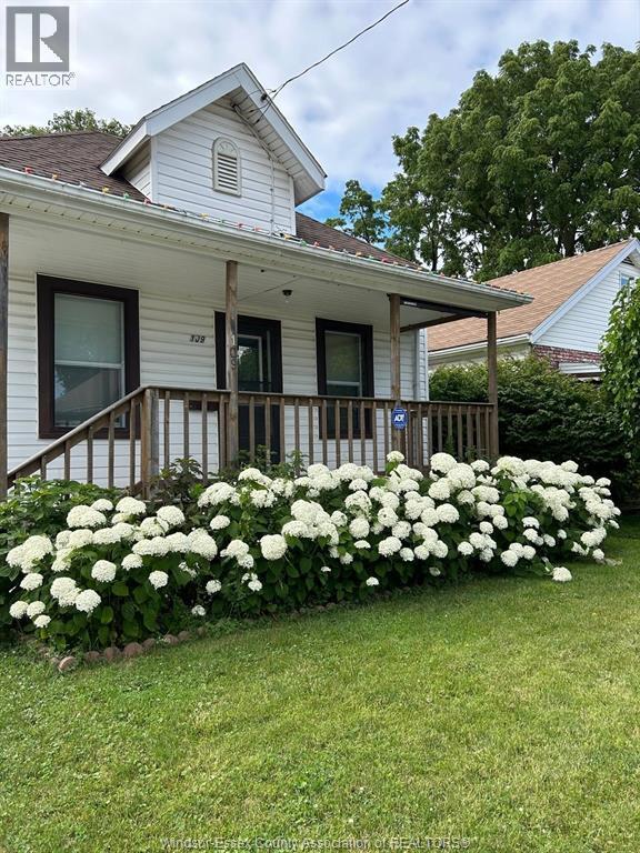 property at 109 Edgar St