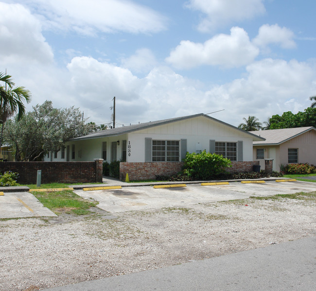 1820-1830 SW 24th St in Fort Lauderdale, FL - Building Photo - Building Photo