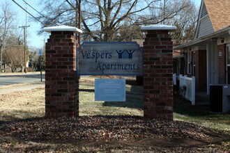 Vaspers Apartments in Winston-Salem, NC - Foto de edificio - Building Photo