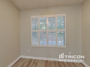 85 Parkwood Dr in Covington, GA - Foto de edificio - Building Photo