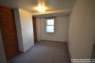 66 Murdock St, Unit 1 in Boston, MA - Building Photo - Building Photo