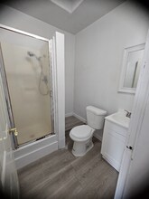 311 N Tower Ave-Unit -2 in Centralia, WA - Foto de edificio - Building Photo