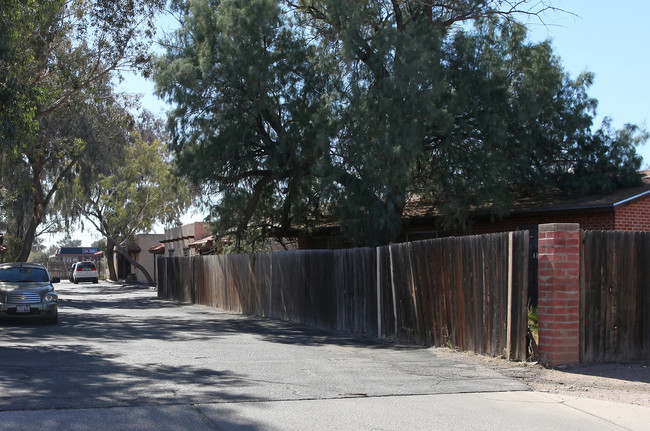 3314-3332 E Water St in Tucson, AZ - Building Photo - Building Photo