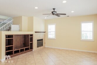 807 Via Bahia in San Marcos, CA - Building Photo - Building Photo