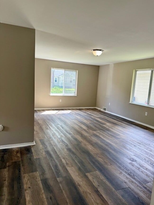 138 E Maxlow Ave in Hazel Park, MI - Building Photo - Building Photo