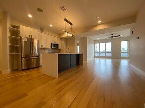 488 Dorchester Ave in Boston, MA - Building Photo - Building Photo