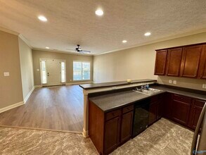 21946 Williamsburg Dr in Athens, AL - Building Photo - Building Photo
