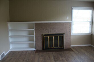 1886 Palo Alto Rd, Unit 1882 Palo Alto Rd in Sequim, WA - Building Photo - Building Photo