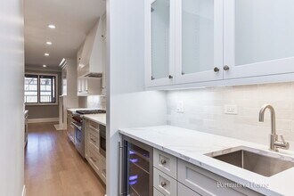 2135 N Lakewood Ave in Chicago, IL - Foto de edificio - Building Photo