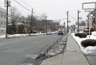 486-490 Essex St in Hackensack, NJ - Foto de edificio - Building Photo