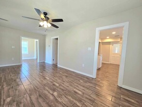 1104 W 8th St in Lakeland, FL - Foto de edificio - Building Photo
