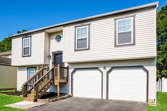 3253 St Bernard Cir in Columbus, OH - Building Photo - Building Photo