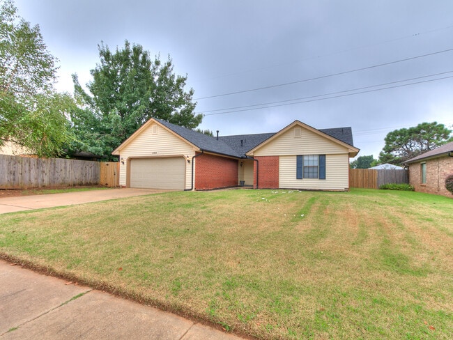 property at 205 N Rockypoint Dr
