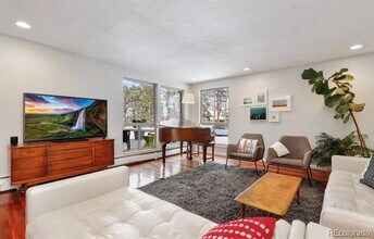 2555 Monaco St Pkwy in Denver, CO - Building Photo - Building Photo