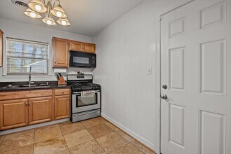 927 Gene Crescent in Chesapeake, VA - Building Photo - Building Photo