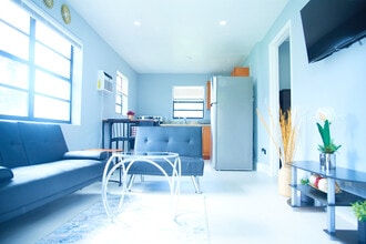 6036 Polk St in Hollywood, FL - Building Photo - Building Photo