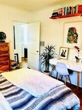 1402 Maple St in Santa Monica, CA - Foto de edificio - Building Photo