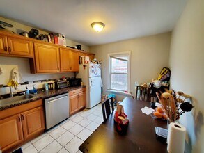 17 Aspinwall Ave, Unit U2 in Brookline, MA - Foto de edificio - Building Photo