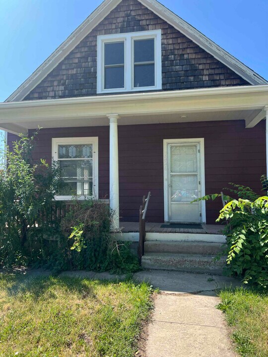 1226 9th Ave S in Great Falls, MT - Building Photo