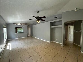10467 Blackmore Dr in Tampa, FL - Building Photo - Building Photo