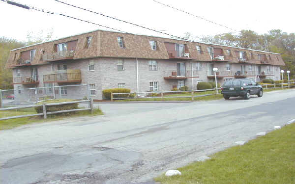 55 Elmwood Park in Quincy, MA - Foto de edificio - Building Photo