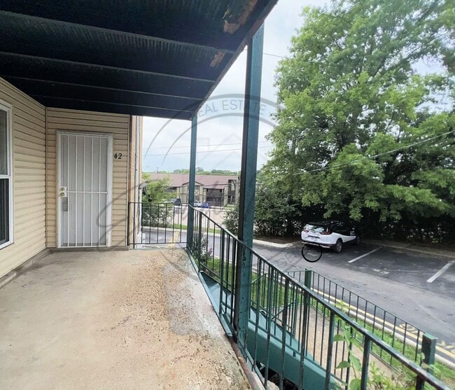555 N Dupont Ave in Nashville, TN - Building Photo - Building Photo