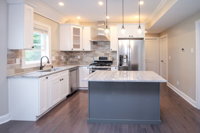 43 Cypress St, Unit 2T