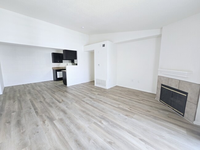 3318 N Decatur Blvd in Las Vegas, NV - Building Photo - Building Photo