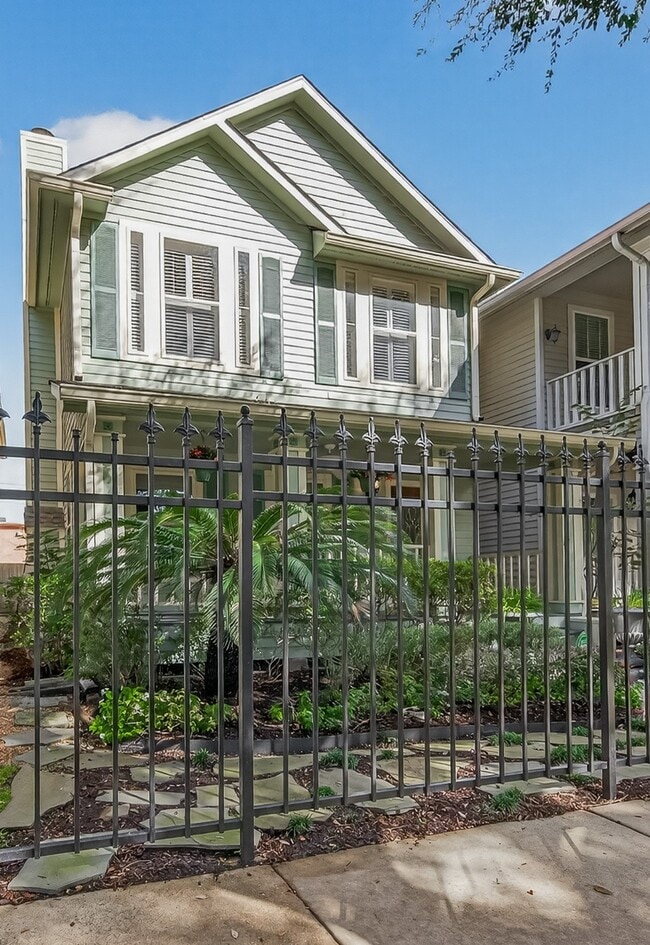 property at 431 Westmoreland St