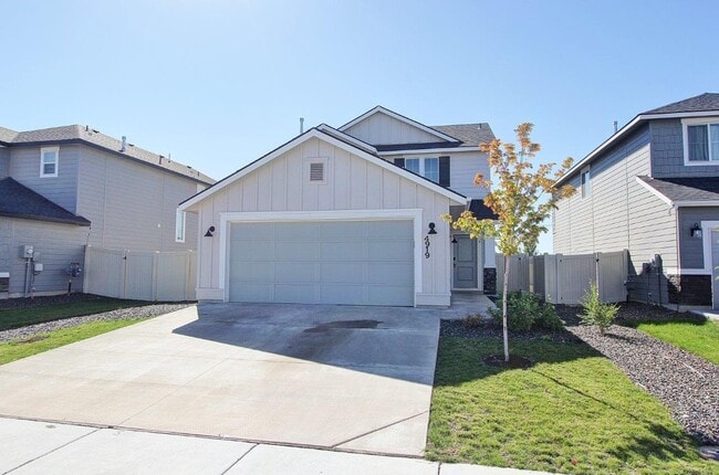 property at 4919 W Quaker Rdg St