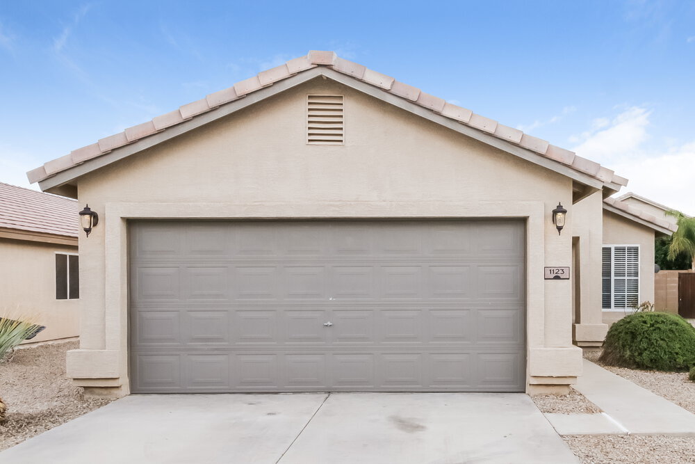 1123 E Stardust Way in San Tan Valley, AZ - Building Photo
