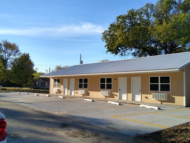1129 S Forest Ave, Unit 3