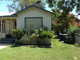 206 Avalon St in San Antonio, TX - Building Photo