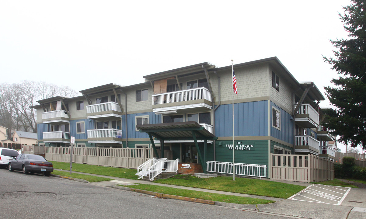 Ludwig Apartments in Tacoma, WA - Foto de edificio