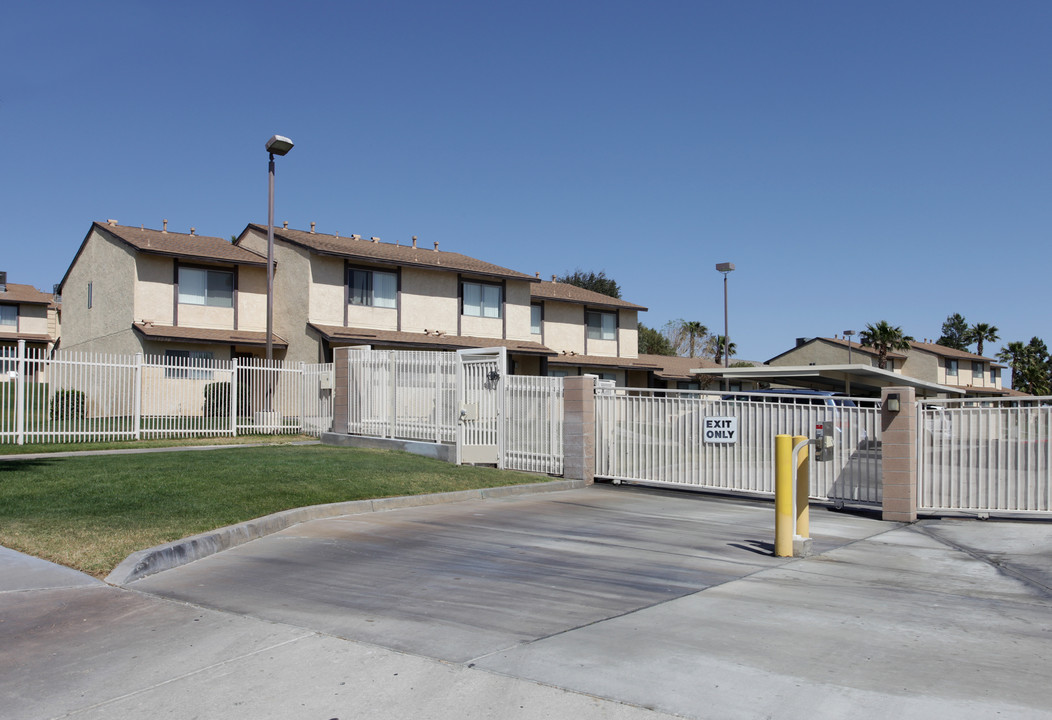 Quinto Del Sol Apartments in Desert Hot Springs, CA - Building Photo