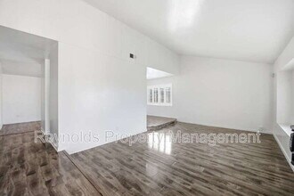 3727 Byrd St in San Diego, CA - Building Photo - Building Photo