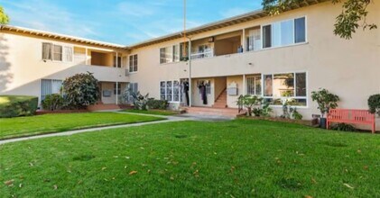 5610 Corbett St in Los Angeles, CA - Building Photo - Building Photo